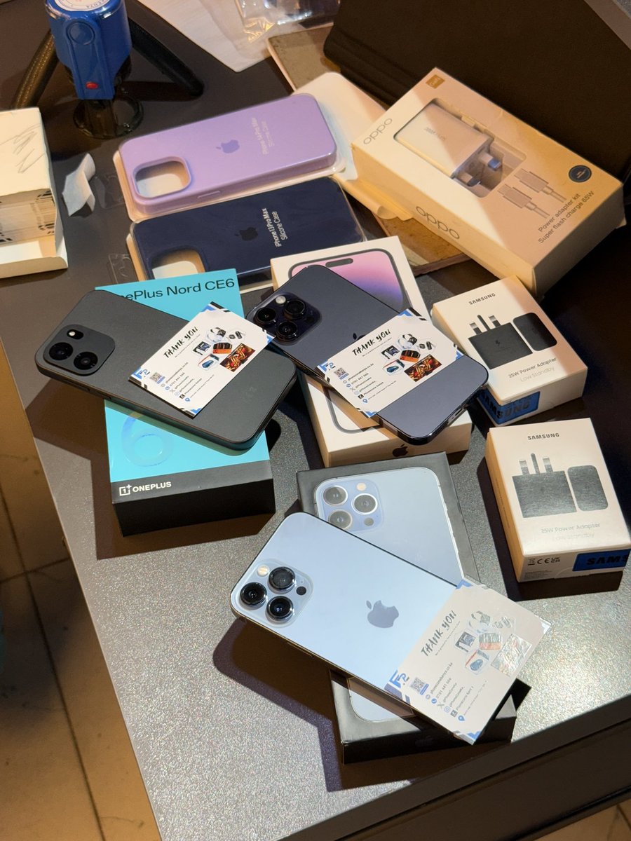 Reggaewailer's tweet photo. @PhoneZoneKe sells 

✔️ Latest smartphones
✔️ Smartwatches
✔️ Earbuds
✔️ Power banks
✔️ Chargers &amp; accessories

Call/Whatsapp : 0701441666

Location: Accra Road Cookie House 2nd Floor Room 207. https://t.co/G1YcZnyHi3