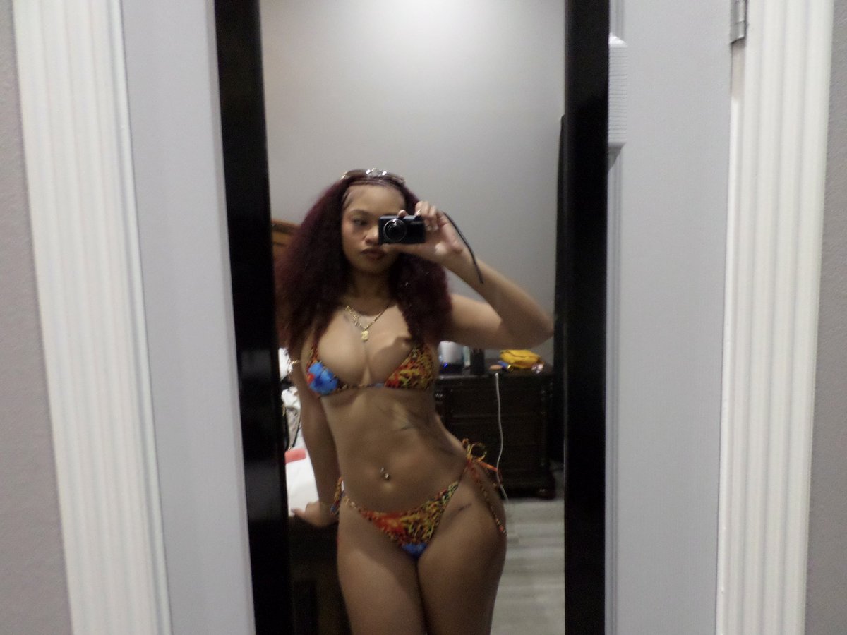snflwrqween's tweet photo. bawdy on digi https://t.co/dj0TNykxSJ