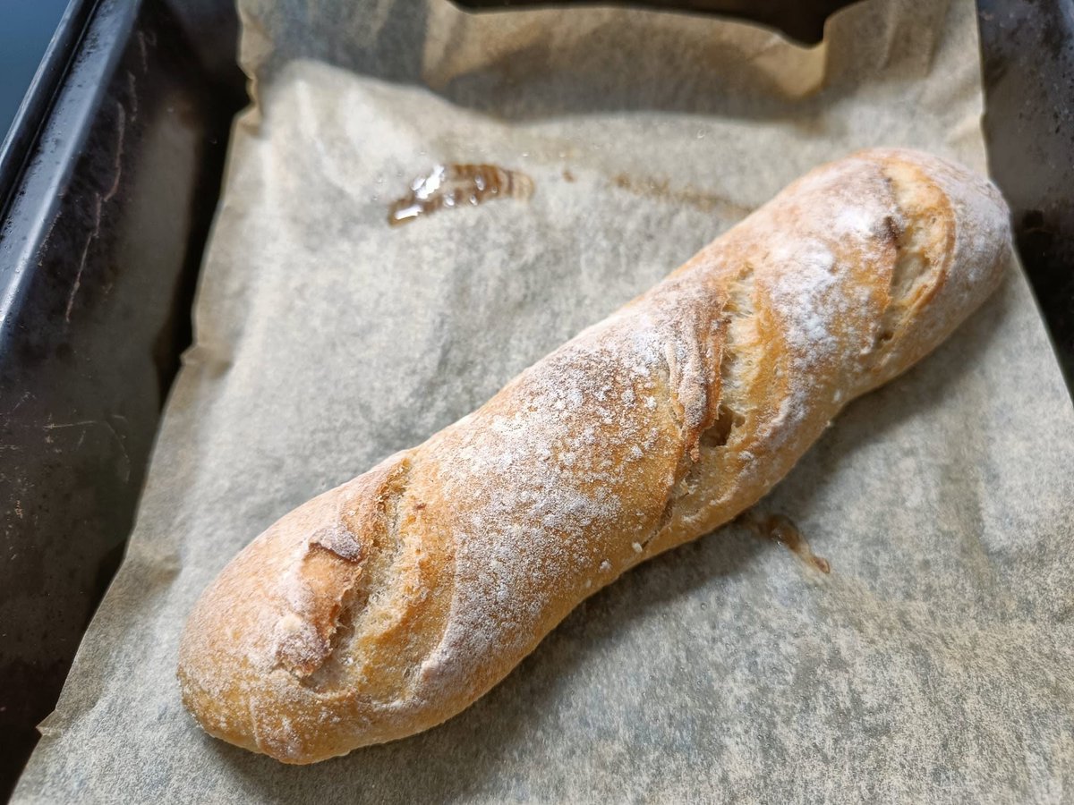 HilpoJuhana's tweet photo. Coffee break
Smoked pork shoulder and Manchego baguette
Ingredients: sourdough oat baguette, butter, mayonnaise, frisée, Manchego cheese, smoked pork shoulder, sun-dried tomatoes, and marinated red onion.
1/3
#baguette #sandwich #sourdough #smokedpork #manchego #homemade https://t.co/ZDUqjt2j06