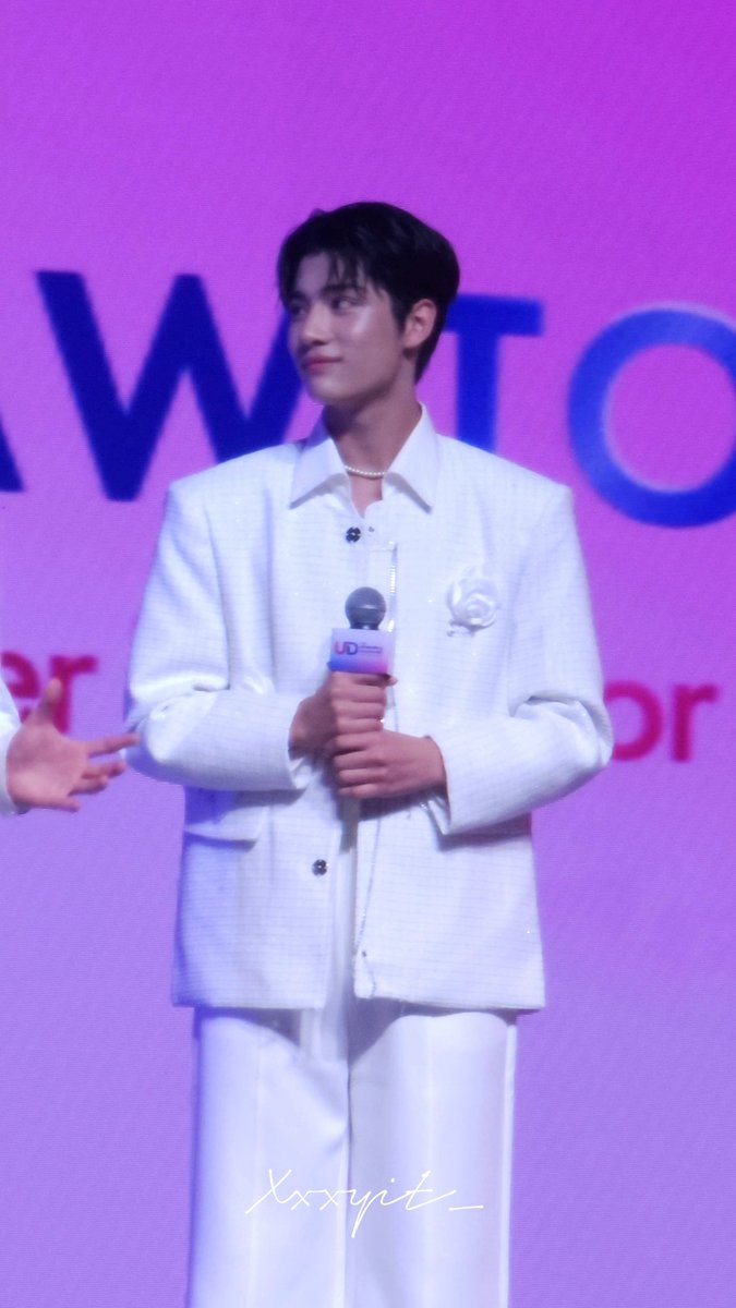 Xxxyit_'s tweet photo. You’re so beautiful 🥰🥰🥰
#UDExpoxInnOngsa https://t.co/FHcDyR8UMH