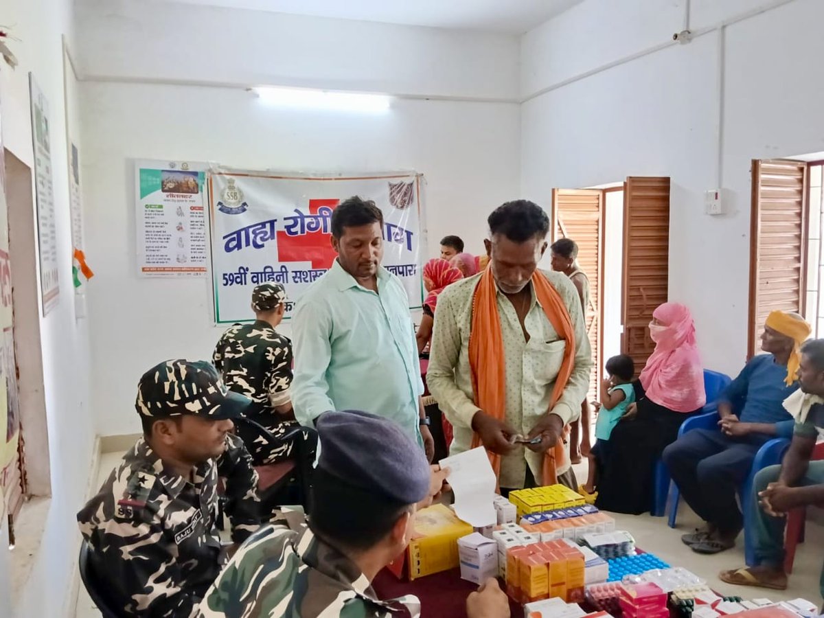 59bnssb_india's tweet photo. 59 #SSB द्वारा दिनांक 23/07/26 को #PublicOutreach पहल के तहत #VibrantVillage गोपीया में  'निःशुल्क मानव चिकित्सा शिविर' (MCA) का सफल आयोजन किया। इस शिविर के दौरान 143 ग्रामीणों का स्वास्थ्य परीक्षण कर उन्हें मुफ्त दवाइयां दी गईं।
#BorderSpine59
#CivicActionProgram
@SSB_INDIA https://t.co/JOBu37csbn