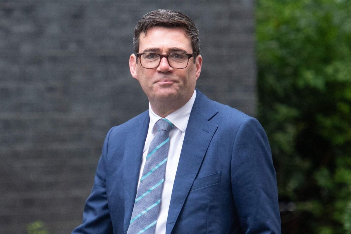 Millie_here90's tweet photo. 🔴 Andy Burnham takes office as UK prime minister, becoming the country's seventh leader in a decade after Keir Starmer
#Farisiniran #StandForPeace #Iran #SupportHumanRights #WorldSupport #Hope #UnityForChange https://t.co/2vgIgHoGUx