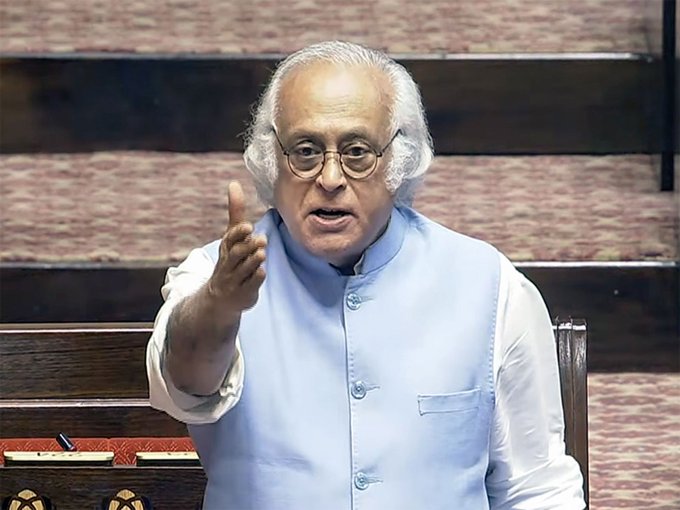abstarnews_'s tweet photo. जयराम रमेश का केंद्र पर हमला, बोले- "जो सरकार जिम्मेदार लोगों को बचा रही है, उसकी पेपर लीक पर कोई विश्वसनीयता नहीं।"
@Jairam_Ramesh #JairamRamesh #Congress #NEET #PaperLeak #DharmendraPradhan #PMModi #Education #StudentProtest #ABStarNews https://t.co/pCuFEQgC8D