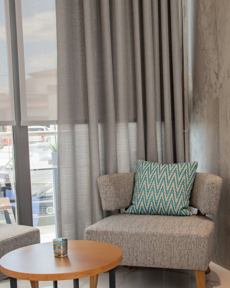 Element_home's tweet photo. Στο Ellin Hotel &amp; Spa στην Καλλιθέα Χαλκιδικής, η Element Home ανέλαβε τη διαμόρφωση του lobby με  κουρτίνες, ρολοκουρτίνες, coffee tables, πολυθρόνες και σκαμπό.  
Ένα ολοκληρωμένο αποτέλεσμα, όπου η αισθητική, η λειτουργικότητα και η ποιότητα συνυπάρχουν.
#kourtines #epipla https://t.co/ITgu6EEDoX