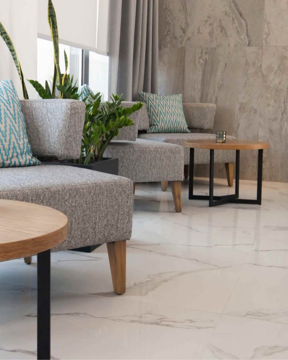 Element_home's tweet photo. Στο Ellin Hotel &amp; Spa στην Καλλιθέα Χαλκιδικής, η Element Home ανέλαβε τη διαμόρφωση του lobby με  κουρτίνες, ρολοκουρτίνες, coffee tables, πολυθρόνες και σκαμπό.  
Ένα ολοκληρωμένο αποτέλεσμα, όπου η αισθητική, η λειτουργικότητα και η ποιότητα συνυπάρχουν.
#kourtines #epipla https://t.co/ITgu6EEDoX