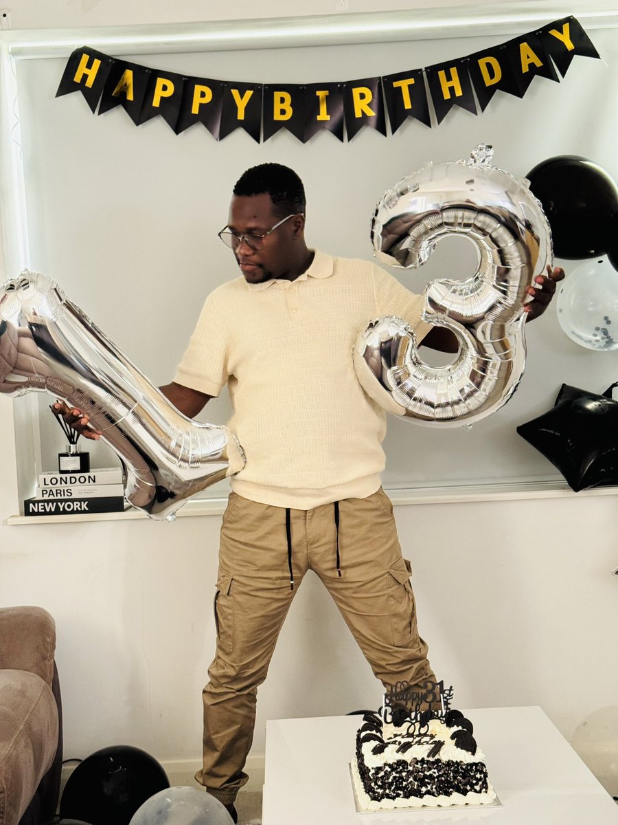 _MakdShelby's tweet photo. Finally a teenager 🥹❤️🎂. Excited for the growth and changes ahead 🙏🏽. Happy birthday to those who celebrate 🐐🥂💯 https://t.co/bVdDV25Qv3