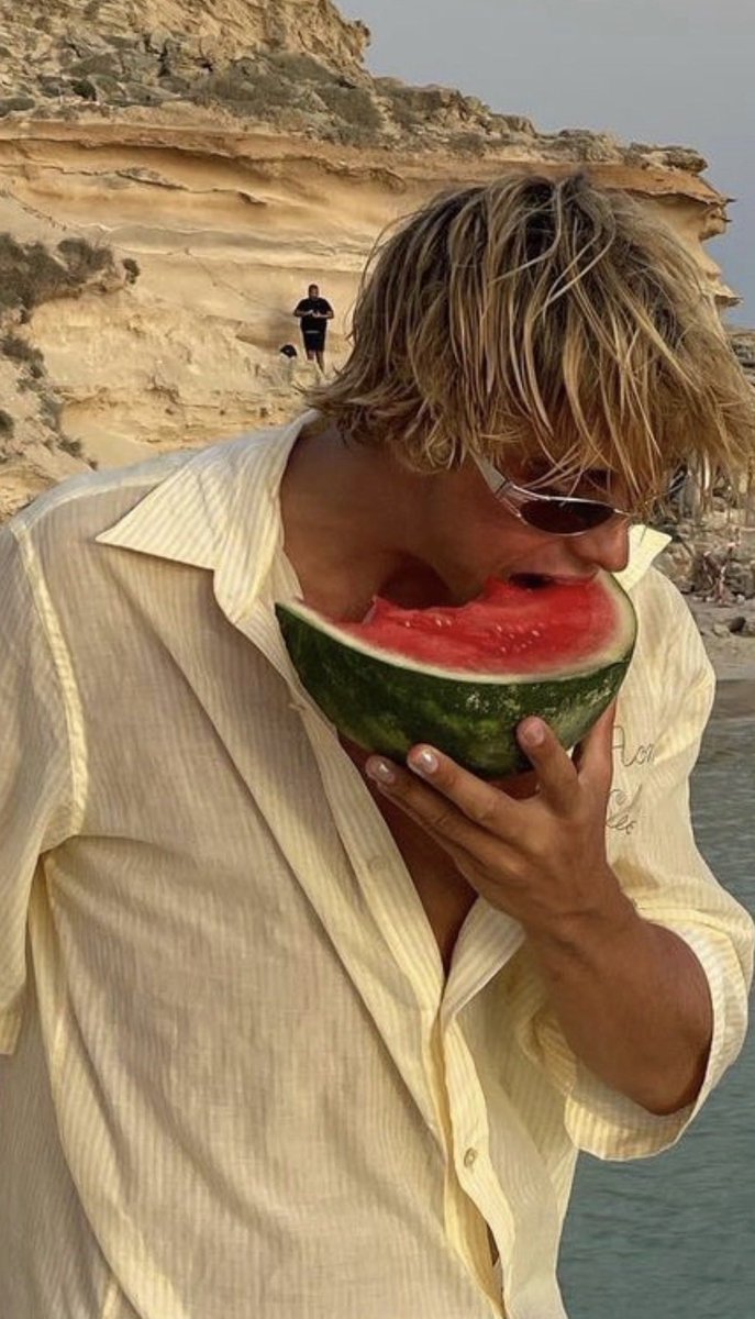 GaryAttrill5's tweet photo. Watermelon https://t.co/rq7tpbRVMZ