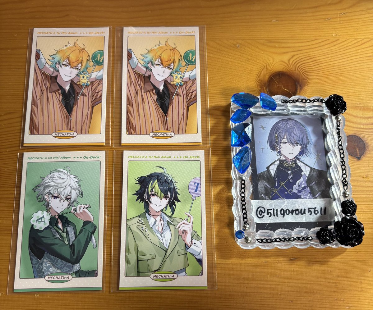 511garou5611's tweet photo. 【交換】にじさんじ めちゃつえーMECHATU-A 1st mini Album On-Deck! 封入特典 ランダムフォトカード フォトカ　

譲→画像1枚目
求→画像2枚目💖付きの方

郵送希望です。
お気軽にお声掛けください。 https://t.co/6vAQ6ASzch