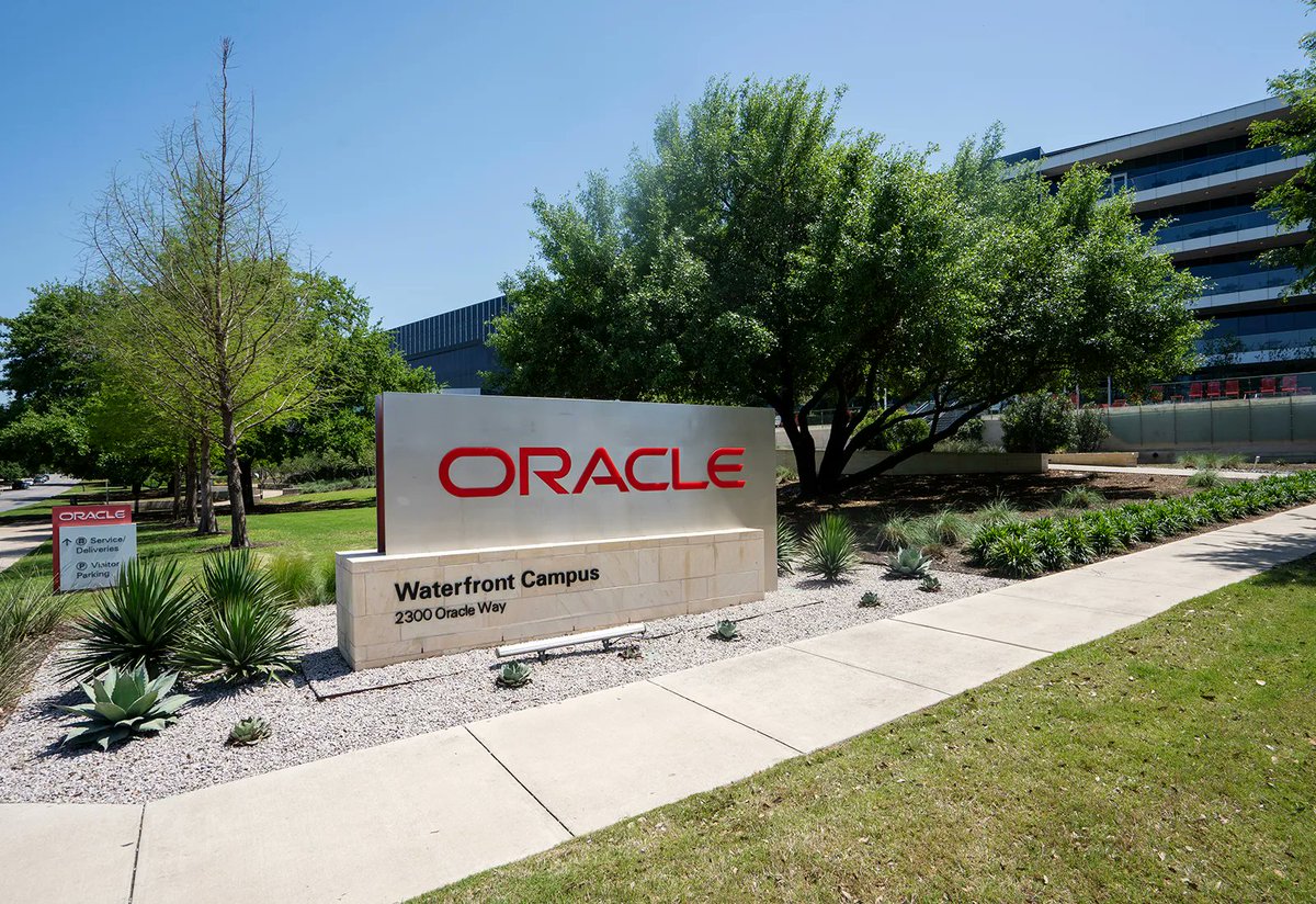 3WheelsAI's tweet photo. The Pentagon just awarded Oracle a nearly $7B enterprise software agreement.

AI infrastructure isn't only about new models—it's also about modernizing the software foundation governments rely on.

#Oracle #AI #Cloud #DefenseTech https://t.co/snZ54OmAXG