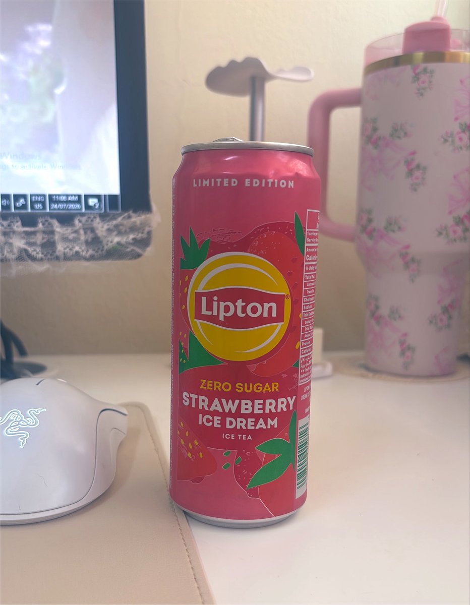 yerimcal's tweet photo. guys this is sooo good it tastes like im drinking a dessert and its like 3 calories https://t.co/nN5auWLHWF