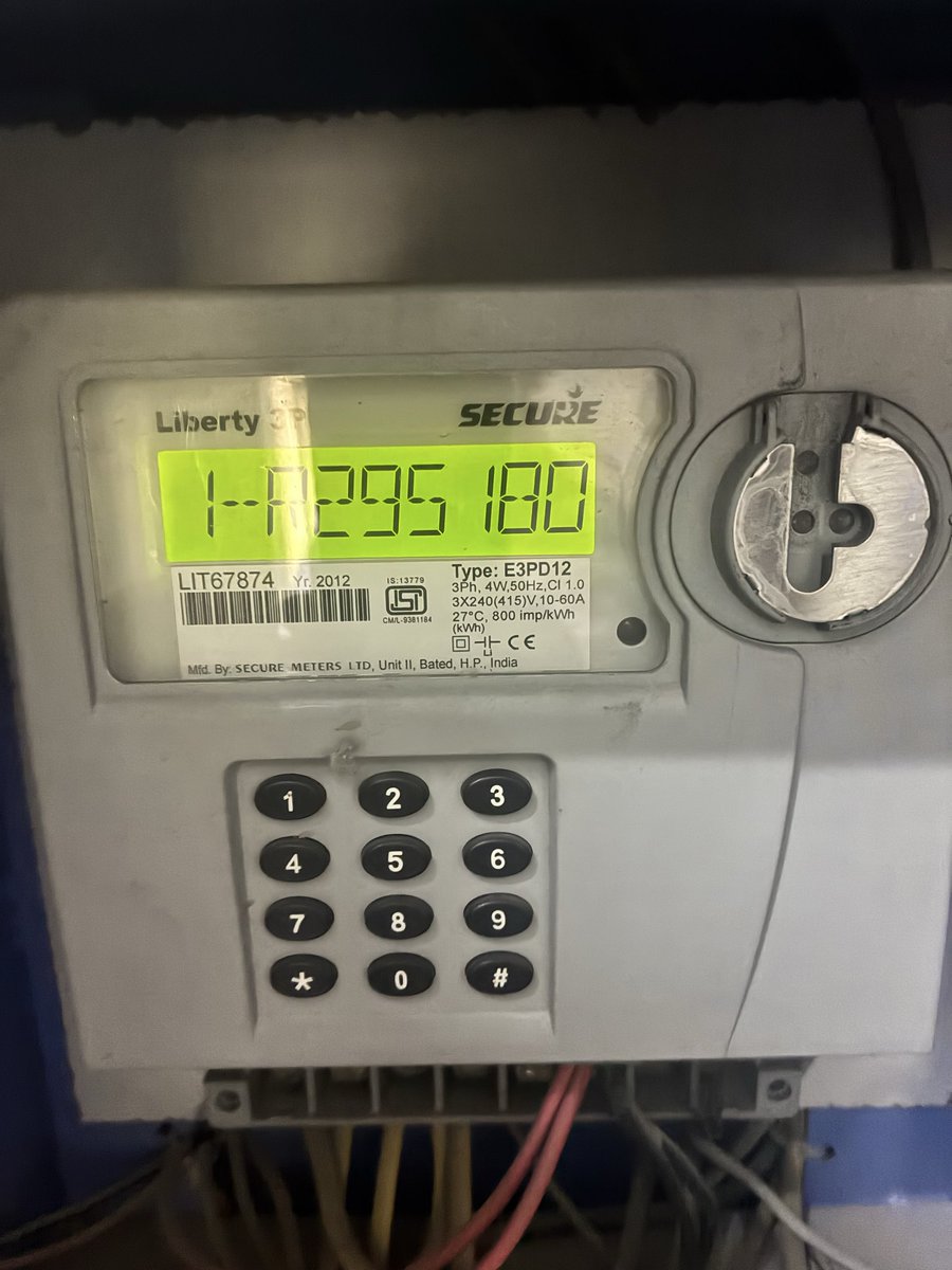 sinhaprashant11's tweet photo. They only started my elctricity once I gave  them a cheque still they threatened me and said that is temporary. am sorry but @pvvnlghaziabad please take cognizance and seriousness of the issue here coz u r playing this substation and ac details game, if u  ever wanted to help. How would a commin know these details if he has come to his own home after 5 yrs. . This is  corruption happening under ur watch sir. For 2 days me n my family spent arguing on this everwhere under so much intense heat for basic rights. As I know, electricity and water r basic rights like education no one except @UPPCLLKO  and @PVVNL has rights to cut my electricity.