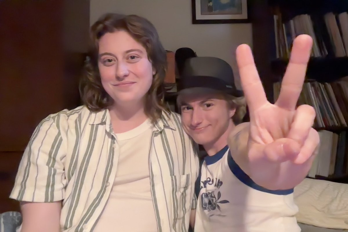 devitoisdaddy69's tweet photo. i love being gay and silly with my wonderful man 💖💖💖 we’re so cute omggg 🥹🥰💖 https://t.co/Sf694gPn8W
