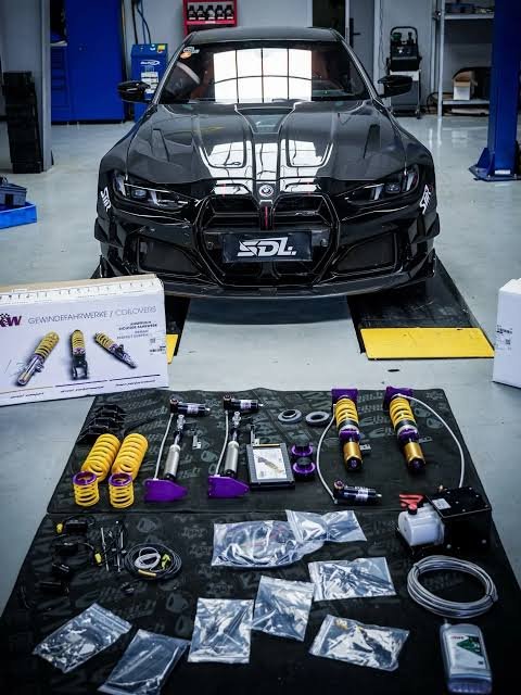 z4665396188773's tweet photo. @_aboihasnoname For the lowered look without affecting handling race suspension dont come cheap https://t.co/HnrewXes7i