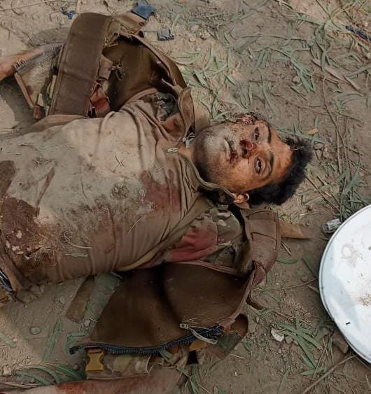 Warfrontops's tweet photo. ▪️وارفرنٹ:

ٹانک ضلع کے مانجھی خیل (Manji Khel) جوائنٹ چیک پوسٹ پر کل رات (23 جول��ئی 2026) خــوارج دہشتـــگردوں نے دھماکہ خیز مواد سے بھری گاڑی سے خودکش حملہ کیا۔ ابتدائی اور متعدد رپورٹس کے مطاب�� اس حملے میں تقریبا 9 فوجی جوان شہید ہوئے۔

 اس واقعے میں مجموعی طور پر تقریبا 12 سیکیورٹی اہلکار اور ایک سویلین شہید ہوئے۔ ان میں پاک فوج کے 9 جوان، پولیس کے 2 کانسٹیبل اور جنگلات کے محکمے کا ایک ملازم شامل ہیں۔ انا للہ و انا الیہ راجعون 

 ⚡حملے کے بعد فائرنگ کے تبادلے کے بعد 4 فــتنہ الخــوارج کے دہشتــگردوں کو جہــنم واصــل کر دیا گیا۔ ان خارجیوں کی شناخت ان ناموں سے ہوئی (دہشتگرد احمد، دیشتگرد صلاح الدین ایوبی، دیشتگرد ضرار، دہشتگرد مجاہد متوکل)۔

چیک پوسٹ کو شدید نقصان پہنچا اور علاقے میں سیکشن 144 نافذ کر دیا گیا۔