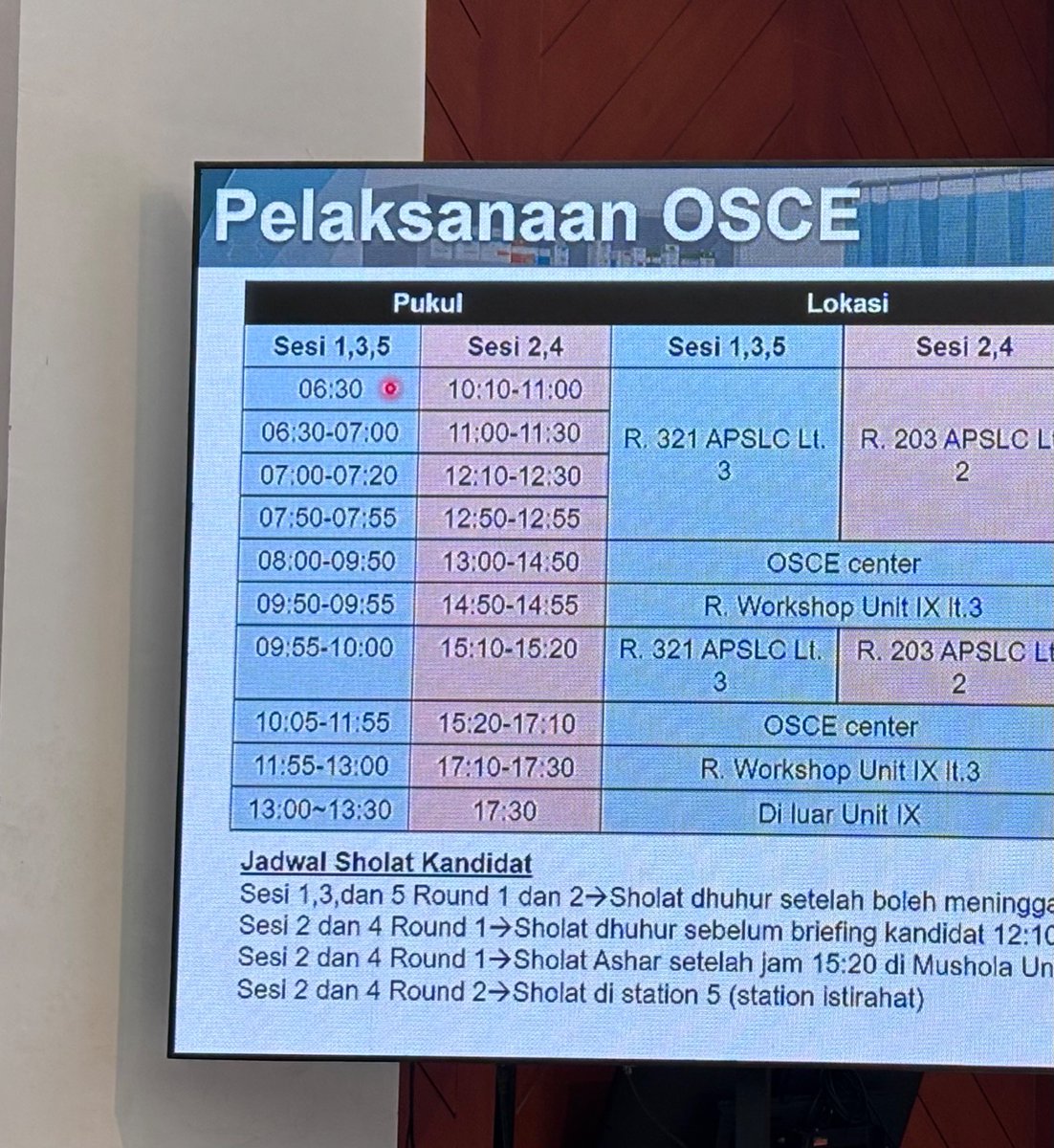 elgarithm's tweet photo. mumpung lewat, di farmasi aku justru seneng karena tiap event selalu jelas kapan jeda sholatnya. bahkan buat ujian OSCE besok pun sampe diatur begitu detail gimana cari kami bisa sholat 🥺😭 https://t.co/dWcfPpklpF