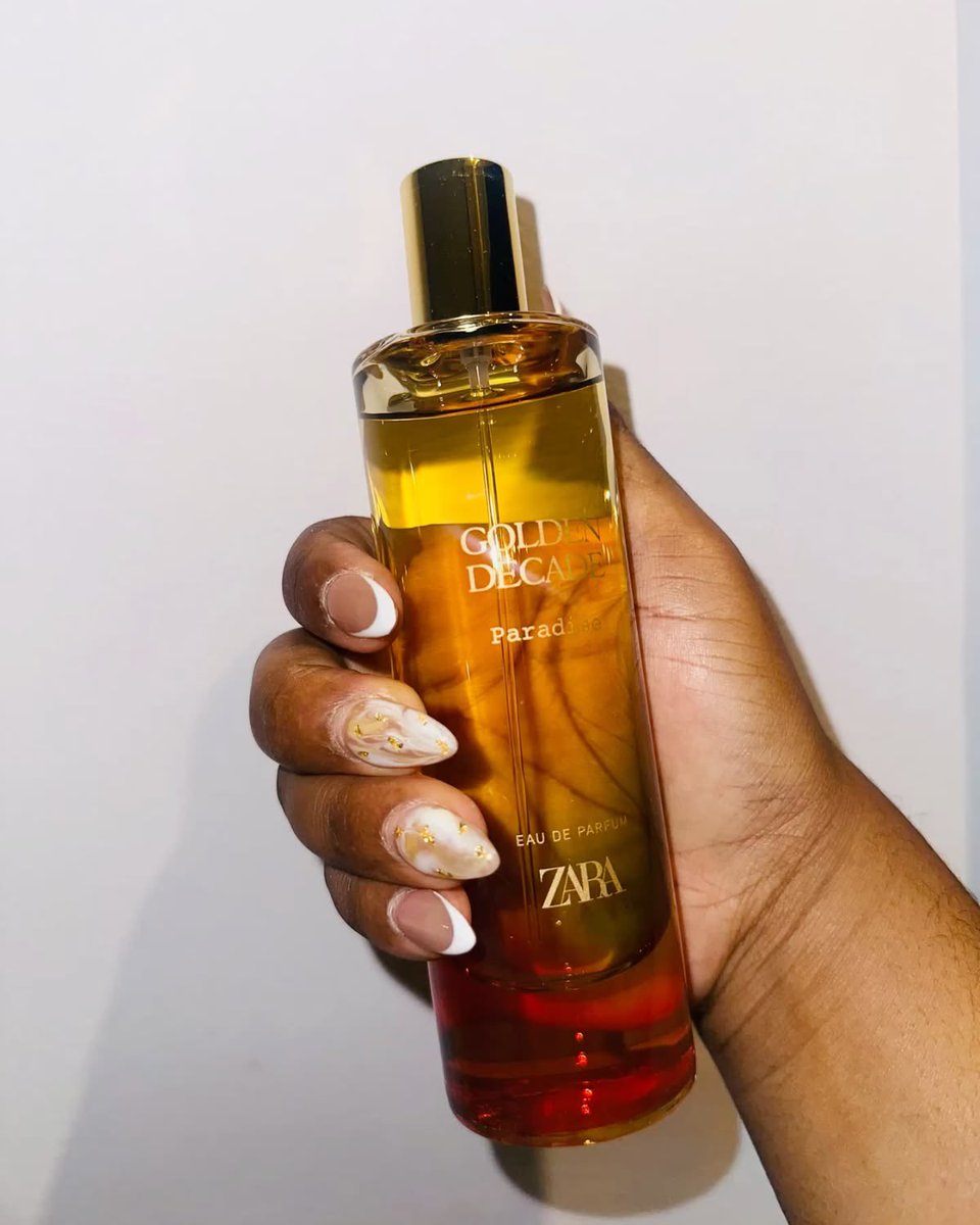 VictoireTN's tweet photo. Sinon n’oublions pas que je commercialise plus de 50 variétés de grands formats de parfums Zara à 22000f 
❤️ https://t.co/eilABcTTcr