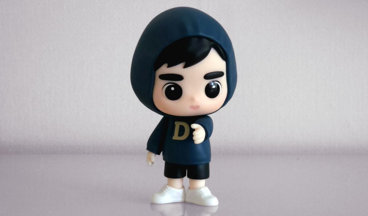 DODBBONG's tweet photo. 도경수 피규어 받았는데 생각보다개커🫪
머리손발 다 움직이고 마감퀄리티좋음
사이즈 체감안되는 팬들 있을것같아서
베찌.쓰리.핑귀니랑 크기 비교사진 올려뇸 https://t.co/LSOYLYfdaJ