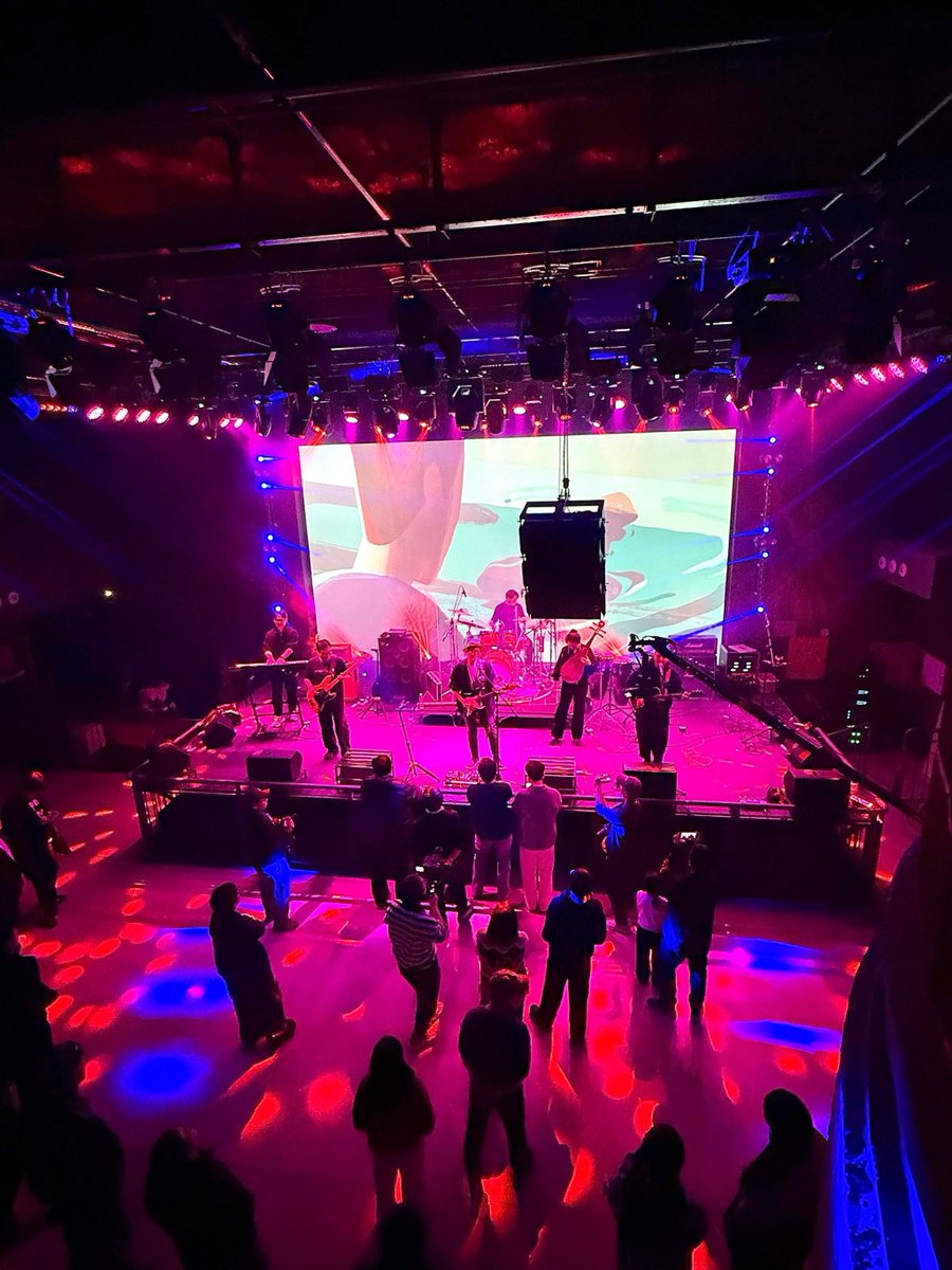 thrasher_eli's tweet photo. This Friday night’s live indie show at the downtown club is gonna hit different! Catch local band Sunbeam Flash perform their new tracks—doors at 8, tickets still left at the door. https://t.co/OUUNDacvHj
