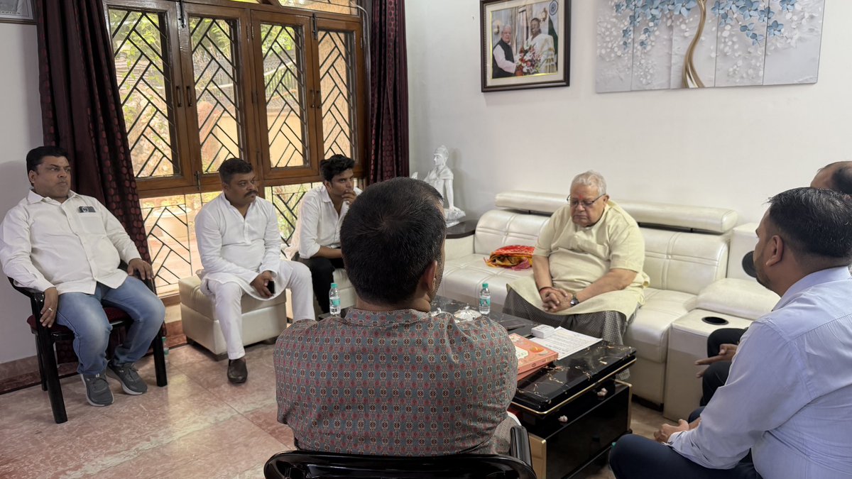 KalrajMishr's tweet photo. विश्व ब्राह्मण कल्याण परिषद के सदस्य आज नोएडा आवास पर मिले …
@KalrajMishra https://t.co/stOnvRweRH