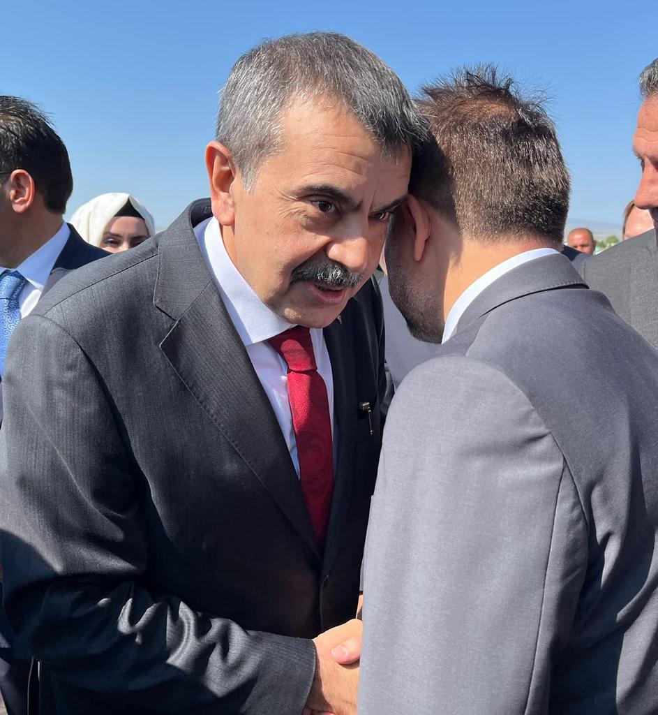 drmahmutucar's tweet photo. Bir dizi temaslarda bulunmak ve programlara katılmak üzere şehrimize gelen Milli Eğitim Bakanımız Sayın Prof. Dr. @Yusuf__Tekin 'i Erzurum Havalimanında karşıladık. 
Sayın Bakanımıza şehrimize hoş geldiniz diyor, ziyaretlerinin hayırlara vesile olmasını diliyoruz. https://t.co/e3gAcYUVmH