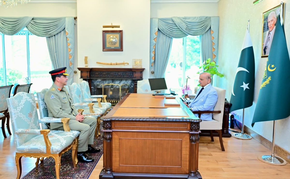MBilalkhan525's tweet photo. Prime Minister of Pakistan promotes Lt Gen Aamer Raza to the rank of four-star General and appoints him as the inaugural Commander of the National Strategic Command. https://t.co/6HJrTKYVz6