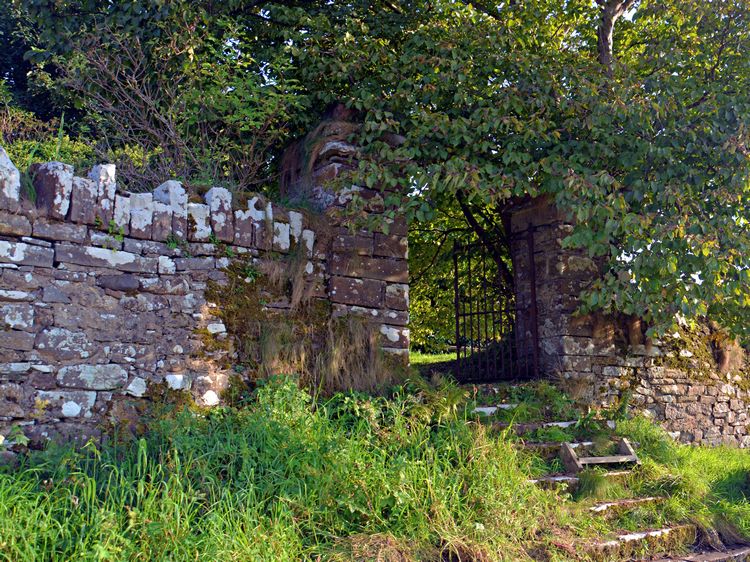 welovedonegal's tweet photo. Yesterday's #WhereInDonegal
from #WeLoveDonegal 💚💛
was #Inver Old Church and Graveyard.
You can read about it and the history and view more pics on my website https://t.co/9Jwxxovmen
#Donegal #history #churches #graveyards
#Ireland . https://t.co/51tkn96mgR