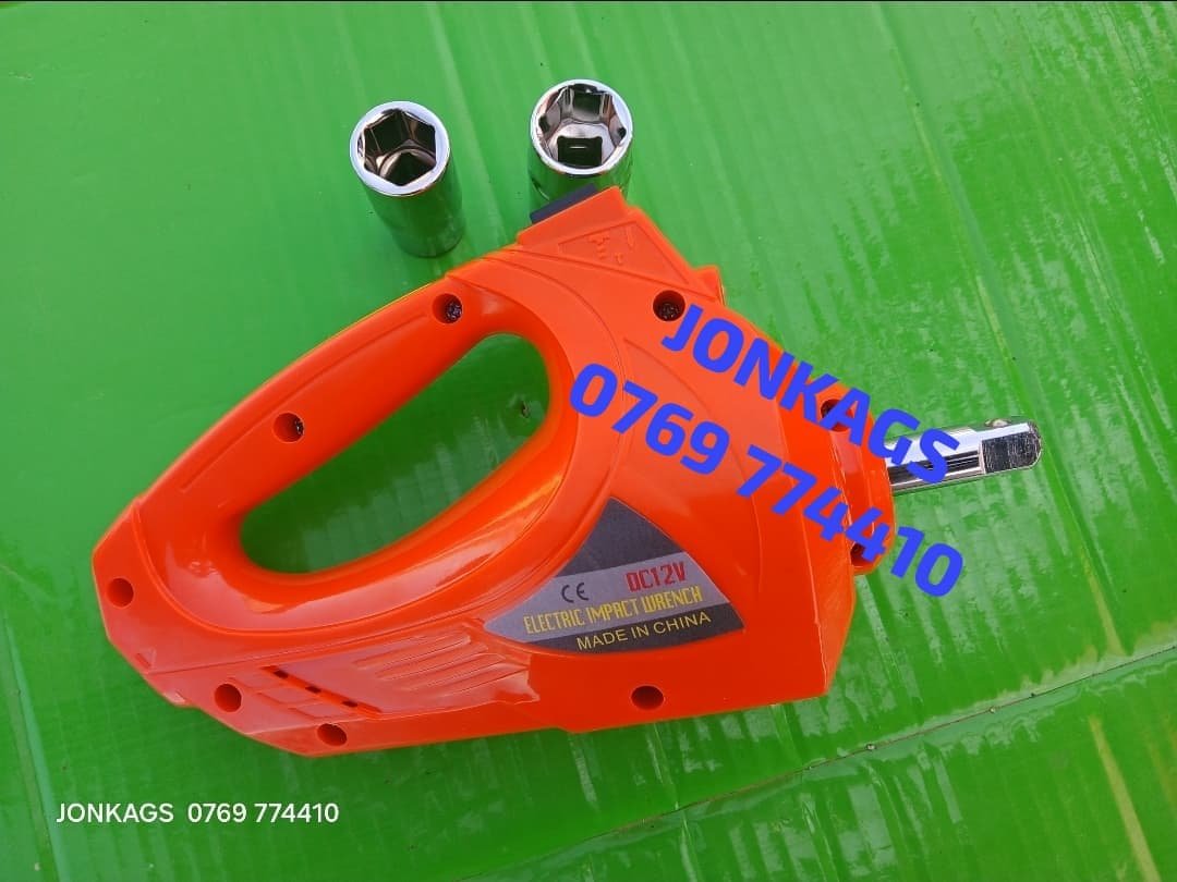 jonniejonte's tweet photo. 5 Tonnes Electric Hydraulic Jack

Call us on 0769 774410 Safaricom 

Lift with Confidence
Heavy-duty 5-ton hydraulic jack for fast, safe, and effortless vehicle lifting at the push of a button.
Electric Impact Wrench
Fast Wheel Nut Removal
Quickly loosen and tighten wheel nuts https://t.co/iIevJaD1lo