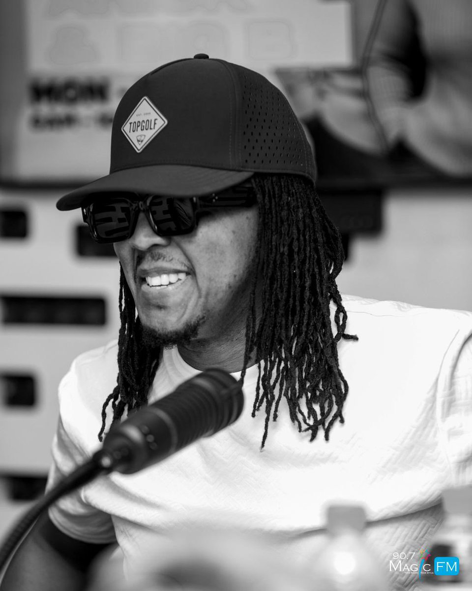 MagicFmRadio's tweet photo. The Kenyan music legend @WyreDaLoveChild is LIVE on #MagicMorning #16Questionsπ₯π
#AnickAndBigB πΈ @Bahizi_Imela https://t.co/0O1TxcyLuR