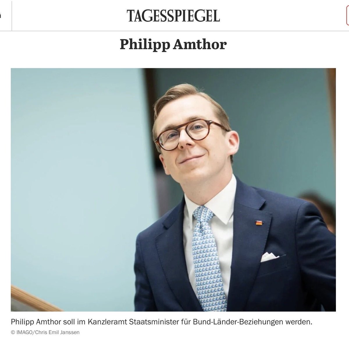 SteinbachErika's tweet photo. Das neue Highlight im Kanzleramt. Jetzt kann der Bundesregierung nichts mehr passieren🤣🤣🤣😂
Armes Deutschland! https://t.co/4xnDYPMgHn