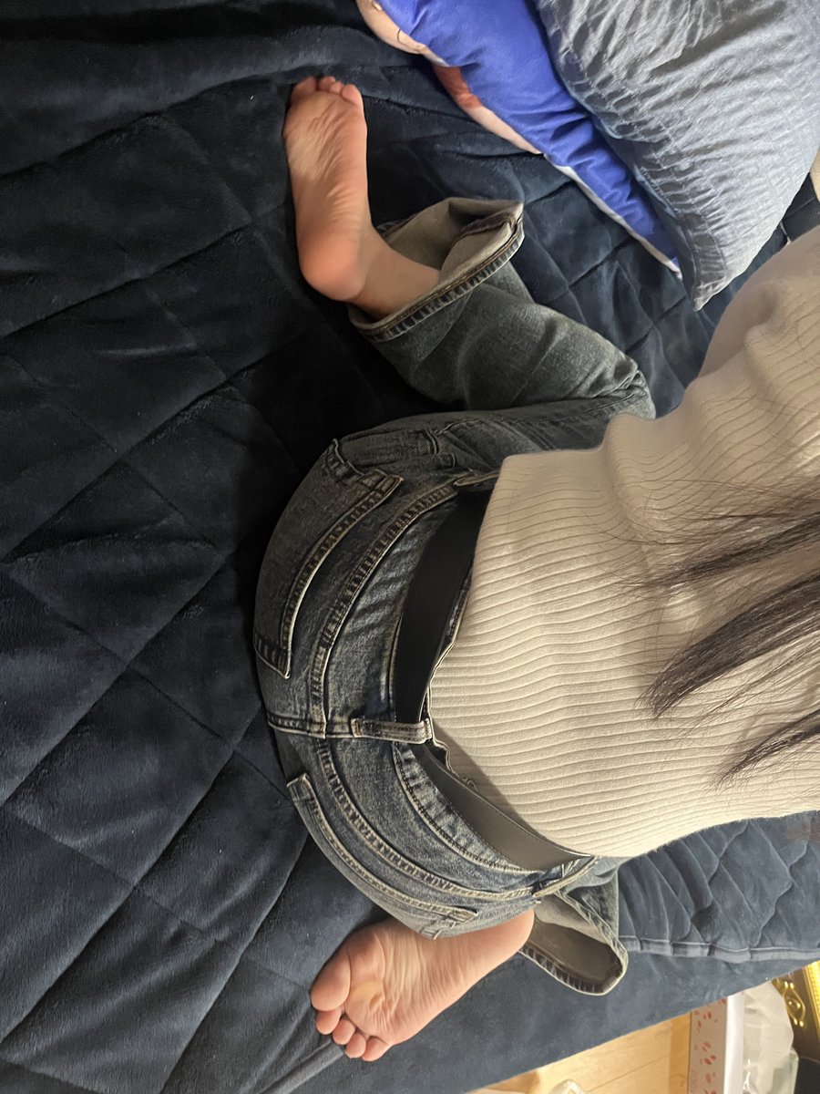 seirogan0331's tweet photo. #feet  #foot  #sole  #soles  #足裏  #足フェチ  #脚底  #足控 #발바닥 #발  #尻 https://t.co/rJegyGeJ33