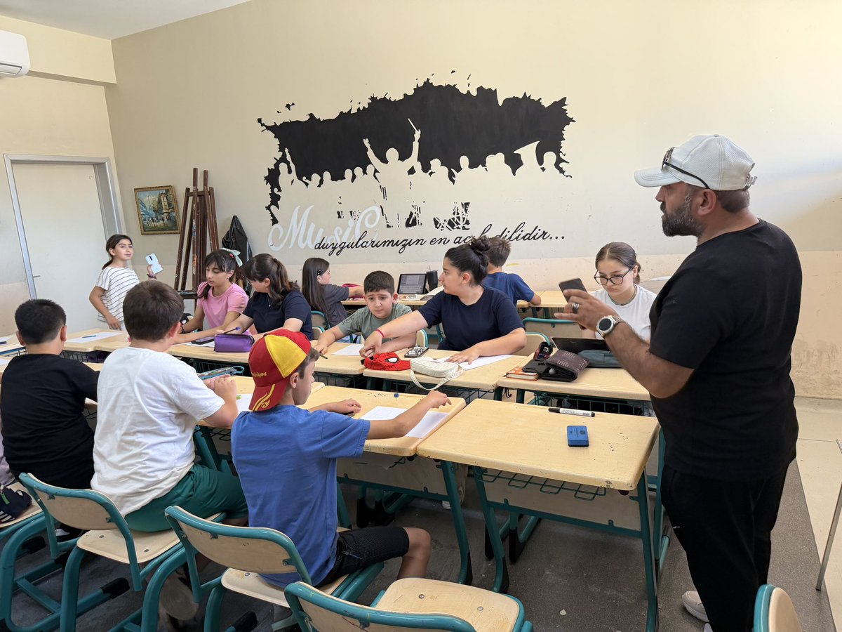 GSB_TurhalGM's tweet photo. 🎨 Hayal et, çiz, renklendir!

Gençlik Merkezimizde devam eden resim kursumuzda gençlerimiz hem keyifli vakit geçiriyor hem de hayal güçlerini tuvale yansıtıyor. Birbirinden güzel çalışmalarla sanatın renkli dünyasını birlikte keşfetmeye devam ediyoruz.

#GSBGM https://t.co/SJbTdcdp9X