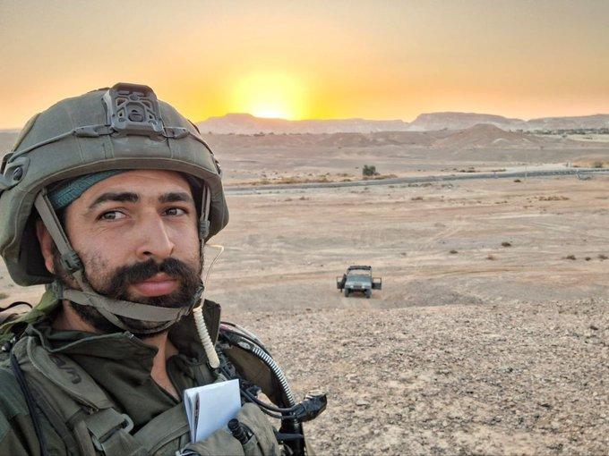 VividProwess's tweet photo. Benayahu was murdered today by a Palestinian terrorist. I have little doubt the mainstream media will largely ignore his murder and barely mention his name. He leaves behind his wife and two young daughters, ages 12 and 13. May his memory be a blessing. My heart is broken. https://t.co/cSFOQVLHt3