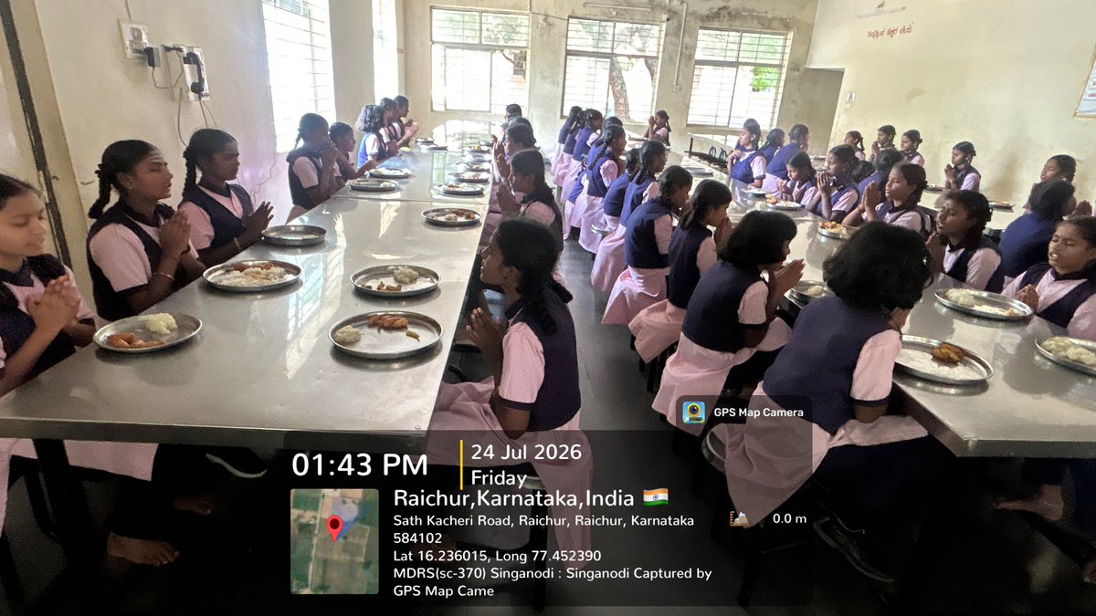 MDRSSinganodiSC's tweet photo. #SocialAudit_SWDMeals 
#SocialWelfare_Karnataka 
Afternoon lunch https://t.co/Ff1TUp48Ex