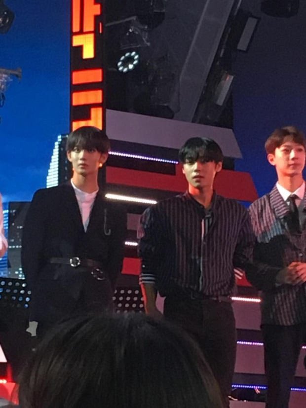 hunx5p's tweet photo. 이 사진 4장으로 박지훈 어깨와 덩치를 채감 할 수 있음... https://t.co/dUaqvsC6YS
