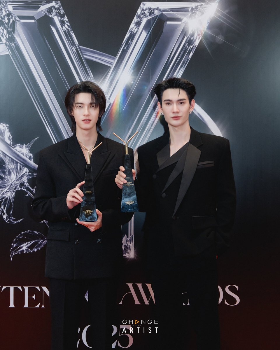 CHANGEARTIST_'s tweet photo. ขอขอบคุณ 
Thailand Y Content Awards 2025 สำหรับรางวัลอันทรงคุณค่า 🏆

รางวัลนี้เป็นของทุกคน 
ที่อยู่เคียงข้างกันเสมอ 🤍
ขอบคุณทุกคะแนนโหวต ทุกกำลังใจ  
และทุกการสนับสนุนที่มอบให้พวกเรา

#YAwards2025xPoohPavel
#ChangeArtist https://t.co/j6fIwYnWLB