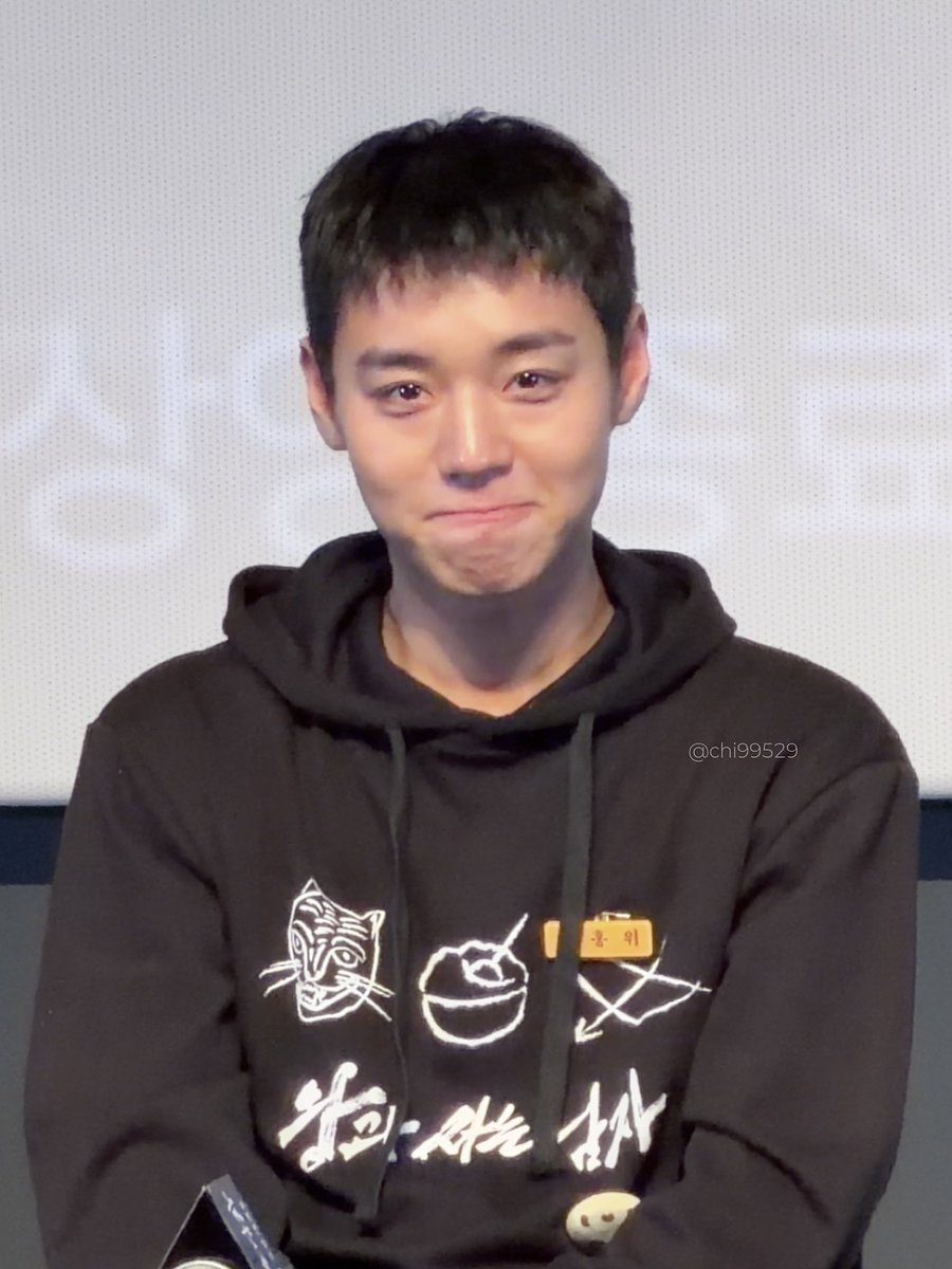 chi99529's tweet photo. 평생 응원해 < 보고 웃는 겸딩 . . ♡ https://t.co/NJVUXj4fOR