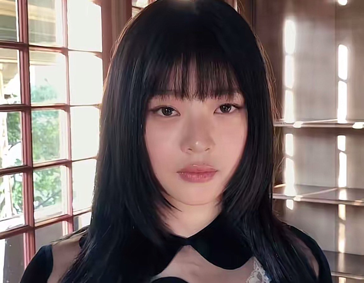 jeansgratis's tweet photo. her eyes 💔💔 https://t.co/LPaEzhcdaI