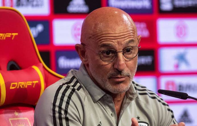 Kdhchels_'s tweet photo. 🚨🗣️ Luis de la Fuente: “Chelsea did our national team a favour bringing the beast in Marc, he’s an absolute game changer, why I thank Chelsea? If he was in his former club we wouldn’t have noticed such a player, when he moved to a club like Chelsea, we tried him in the national team and he won the Euros and World Cup for us.