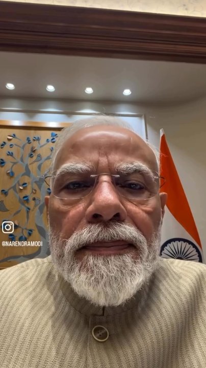 NNNEWS22's tweet photo. BREAKING | MODI UNDER PRESSURE?
کیا نریندر مودی پر استعفے کا دباؤ بڑھ رہا ہے؟
لیک شدہ NEET امتحانی پرچے کے خلاف نوجوانوں (Gen Z) کے احتجاج نے بھارت کی سیاست میں نئی ہلچل مچا دی۔ سوشل میڈیا پر دعویٰ کیا جا رہا ہے

#Modi #NEET #GenZ #IndiaProtests #BreakingNews https://t.co/4xhh1Azxut