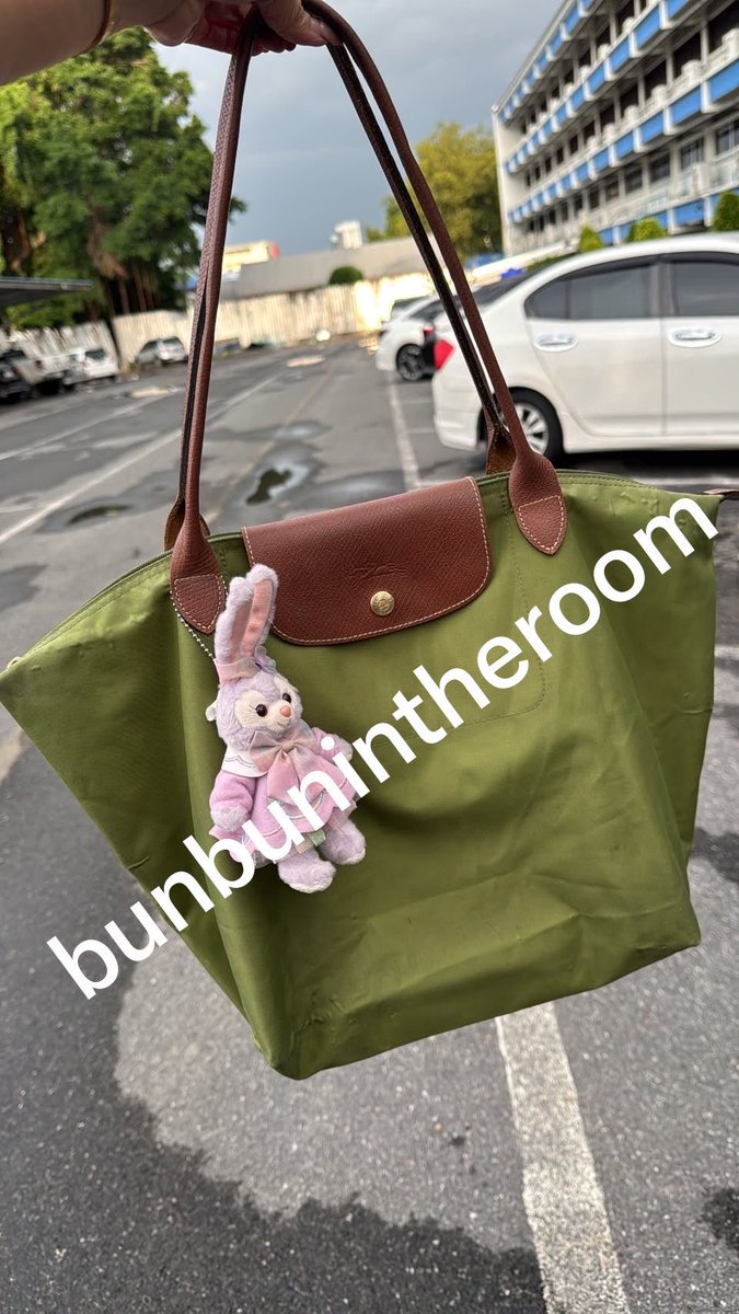 bunbunintheroom's tweet photo. ส่งต่อ #longchamp ไซส์ L หูยาว แท้100%
ใช้งานตามสภาพ สภาพดี ไม่ขาด สวยกิ๊ง
ขายเพราะ อยากไปใช้ใบเล็กบ้าง สีเขียวค่ะ

ราคา 1600 รวมส่ง (แมสได้,นัดรับได้ bts)

#ส่งต่อlongchamp #longchampมือ2 #longchamp #ส่งต่อกระเป๋า #ส่งต่อcoach https://t.co/IAAH8FY79m