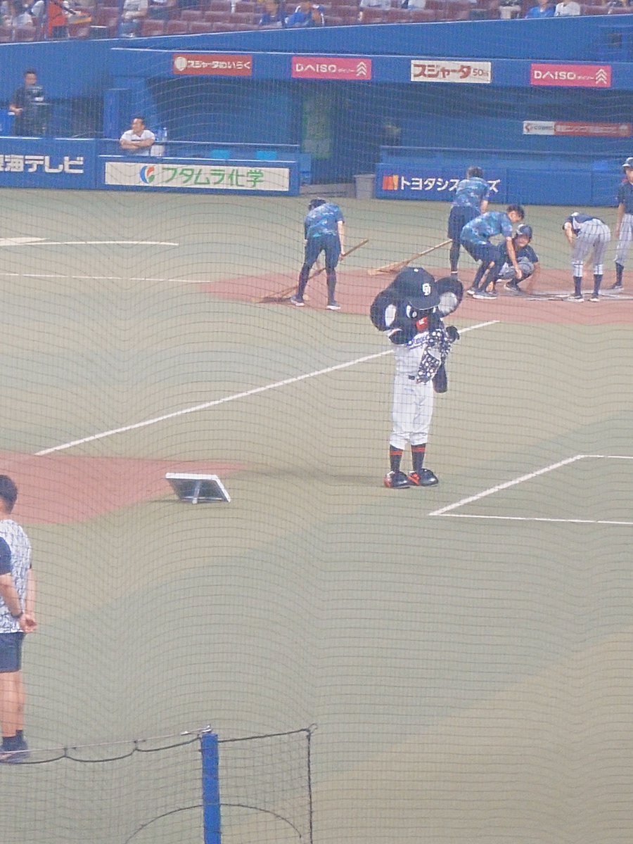 SKichizo's tweet photo. 噂のブラックドアラ！ https://t.co/JDIav1hI5q