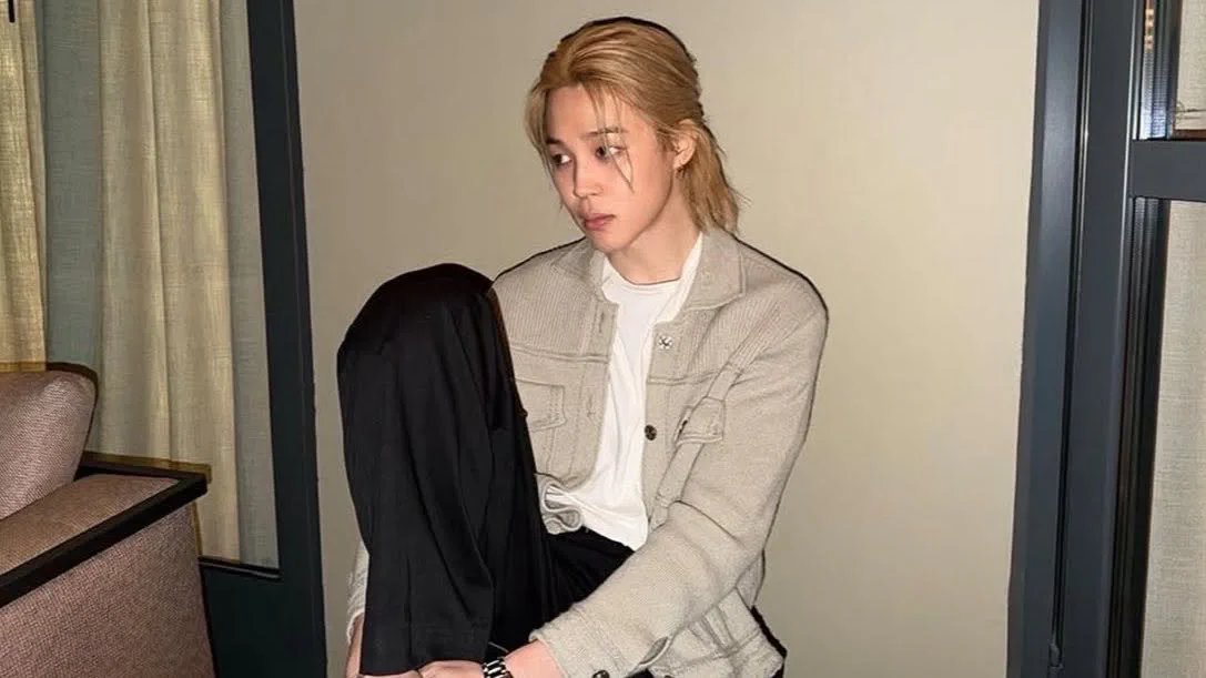 joon_lovebot's tweet photo. jimin                        jimin's interest https://t.co/9VIMyqGtAC