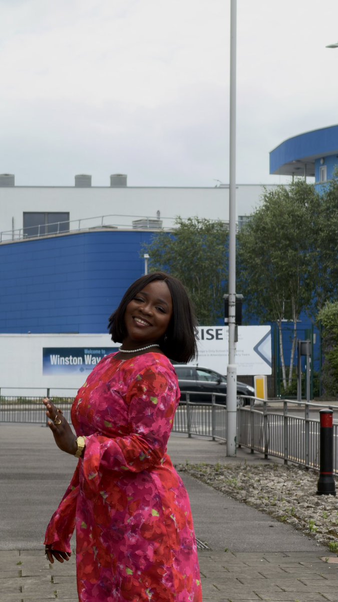 Oluwamideh's tweet photo. Hi! I’m mide🤗
Big Mide not the little one!🤏🏾 

                  And 

Happy birthday to meeee!!!💃🏽💃🏽💃🏽 https://t.co/U6EjHr8fSB