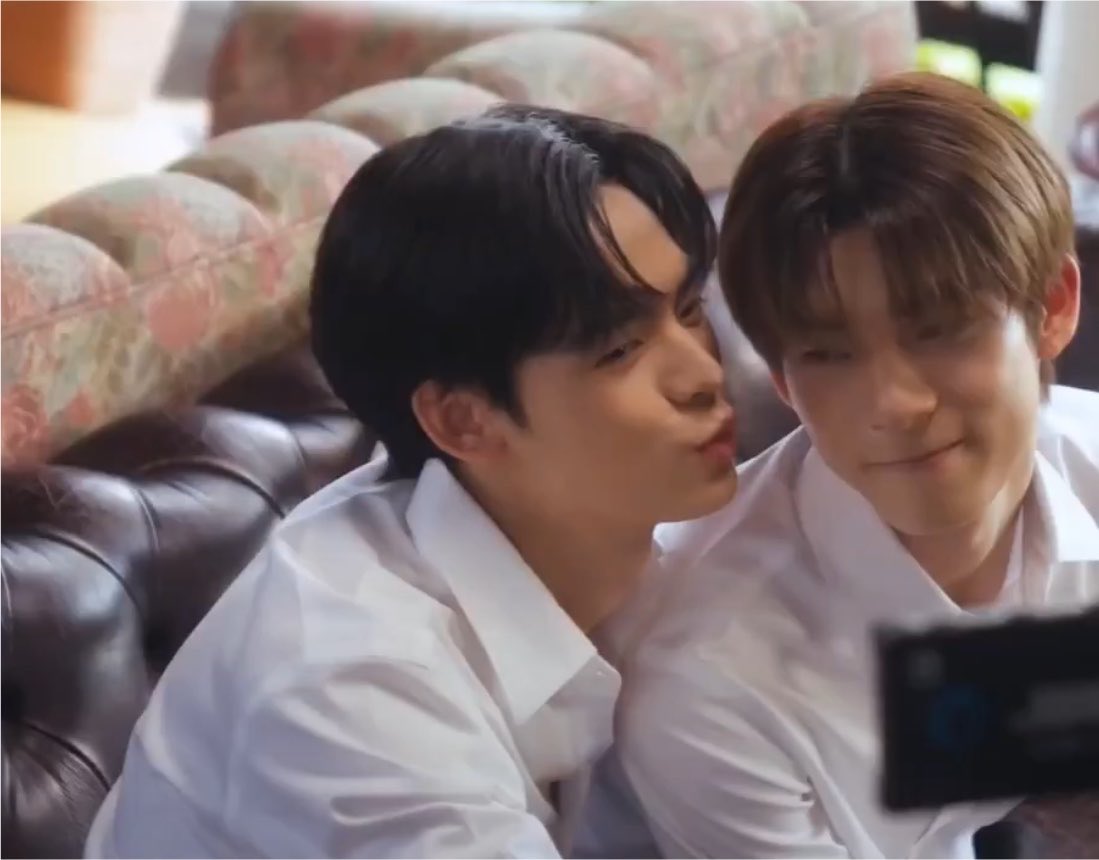 twnpichpr's tweet photo. Man I hope they let Pik smother Jai’s cheeks with kisses because Por has been itching to do it but they don’t just write it in the damn script https://t.co/d5VgMam5wd
