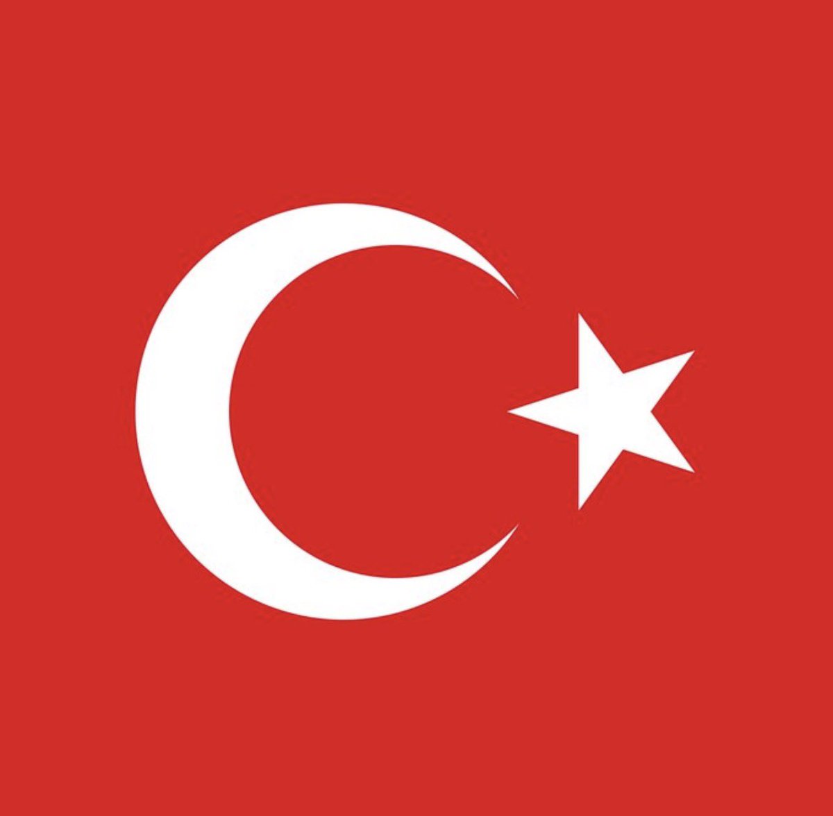 EmreeTsnn_'s tweet photo. Yeni Parti’ye katılmak üzere CHP’den 91 milletvekili istifa etti. 

Kuruluş dilekçesi bugün resmi makamlara teslim ediliyor. 

Yeni Parti, ana muhalefet partisi olarak TBMM’de ki yerini alacak.

CHP’de ise şimdilik 44 Milletvekili kalıyor. 

Bu bağlamda ise CHP, milletvekili sayısı bakımından 5. sıraya geriliyor.