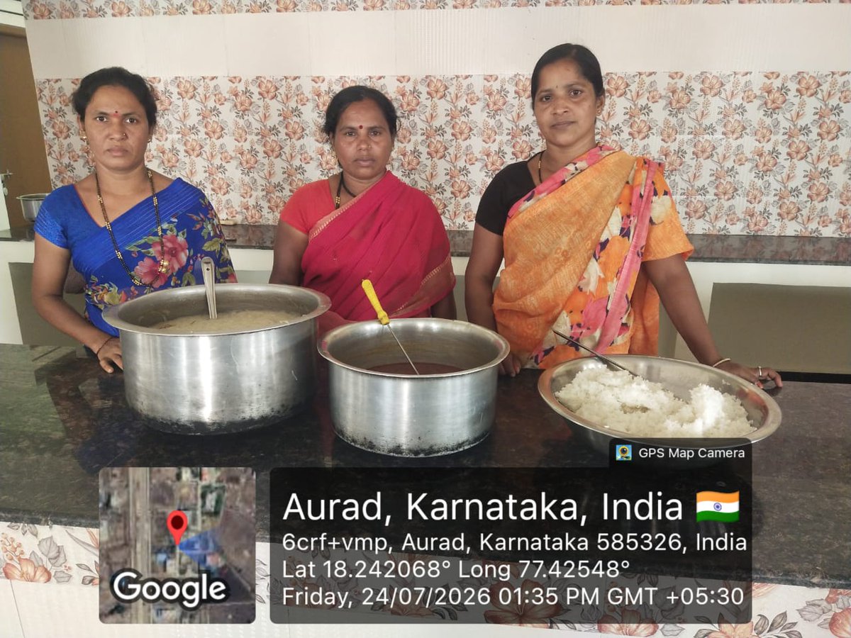 Dbrars_St_822's tweet photo. AFTERNOON LUNCH AT DBRARS SCHOOL ST-822 CHINTAKI TQ AURAD DIST BIDAR https://t.co/3dxbK8K8Vk