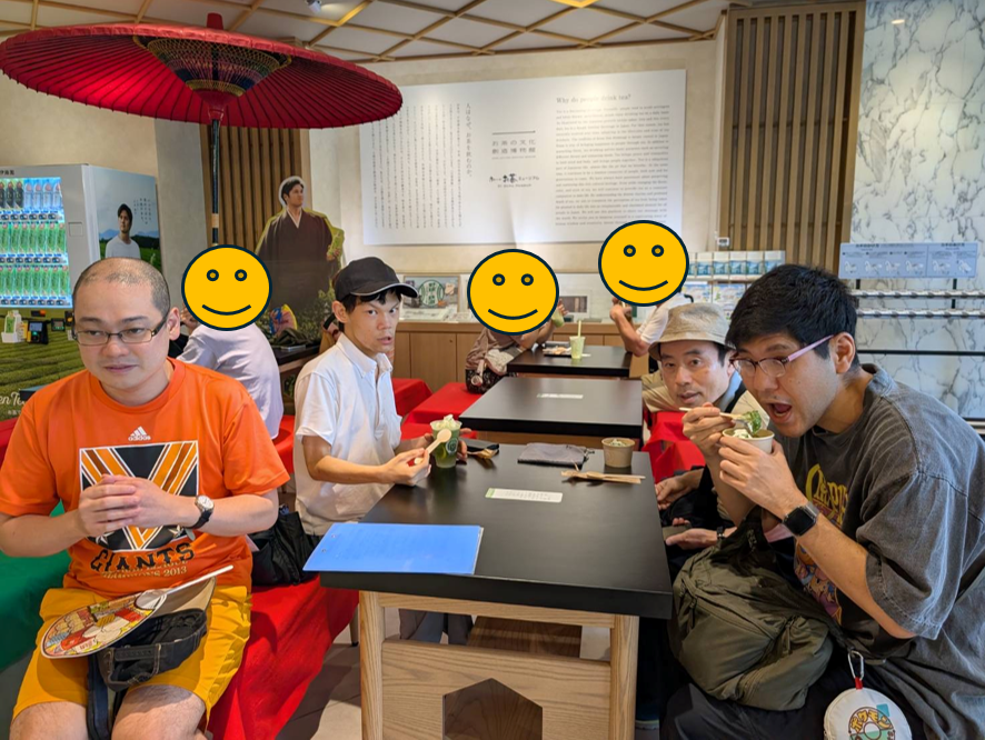 NPO_minato's tweet photo. サロン事業のご報告です。7/18(土)に「お茶の文化創造博物��・おーいお茶ミュージアム」に行きました。抹茶挽きを体験したり、冷たい抹茶スイーツで涼みながら楽しい時間を過ごしました。
次回は8/15開催予定ですが、カフェ・ドゥーはお休みです。お弁当や購入した物は店内で食べることができます。 https://t.co/sipYRT4mUU