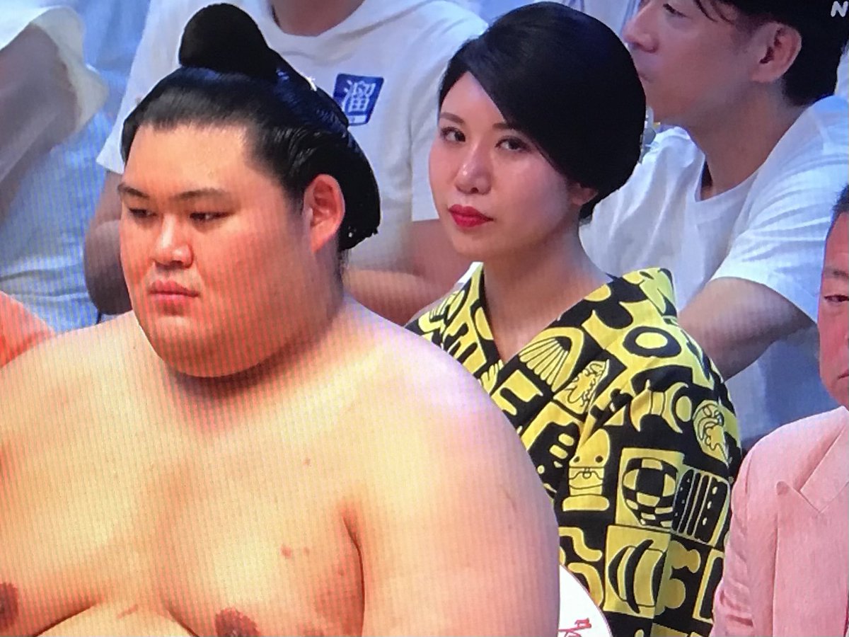 kawa7883's tweet photo. 大相撲本場所タマリ席の常連さん
名古屋みさ錦の村井美咲さん https://t.co/kbZMhCygWq
