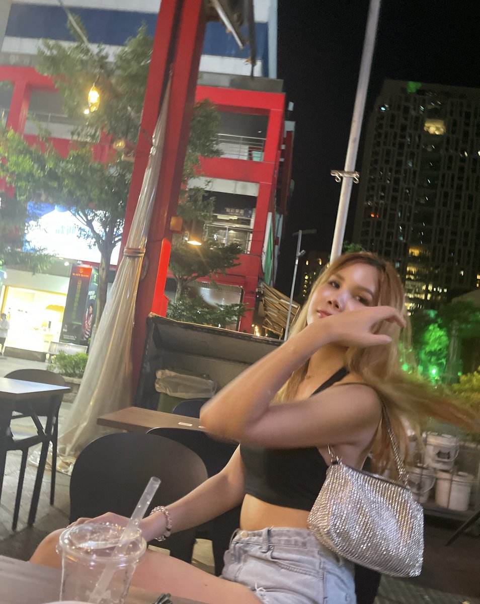 Pimnapa_tw's tweet photo. Every setback is a setup for a comeback  . #ximen #taipei https://t.co/A5s3ONT4iC