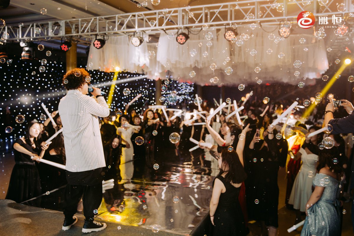 GaetanL3's tweet photo. Just had the absolute time of my life at last night’s indie gig! The band’s energy was off the charts, every song hit different, and seeing my favorite artist live is a memory I’ll cherish forever. https://t.co/EkcaN9e7zJ